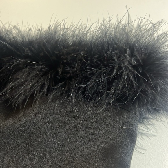 Pants Store Feather Trim Cropped Tube Top Size Small - Picture 2 of 7